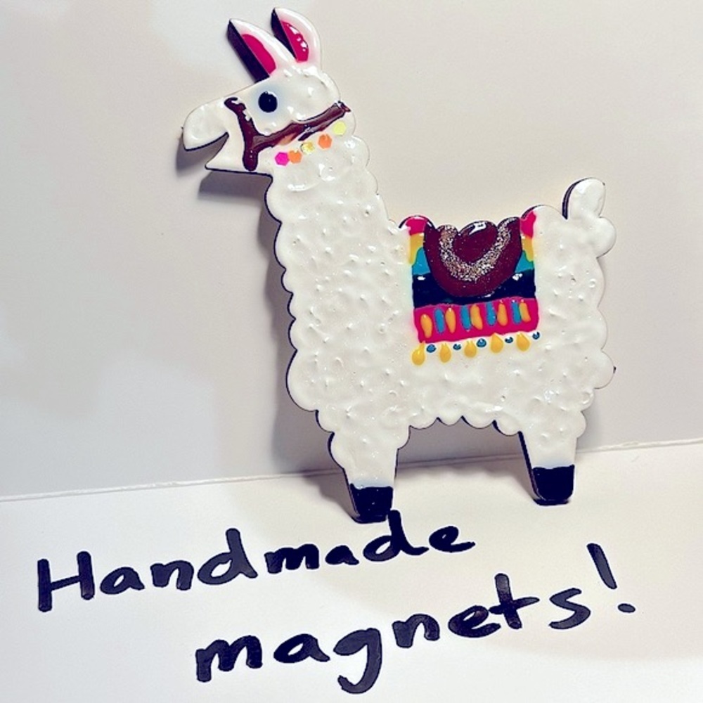LLAMA - handmade/painted wooden magnet